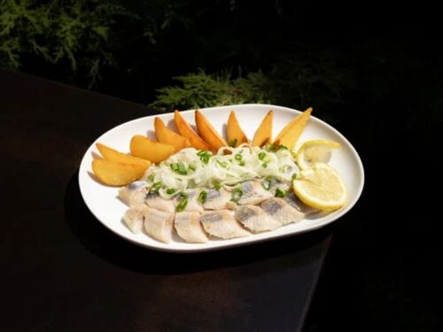 Сельдь с картофелем по крестьянскому и маринованному луку